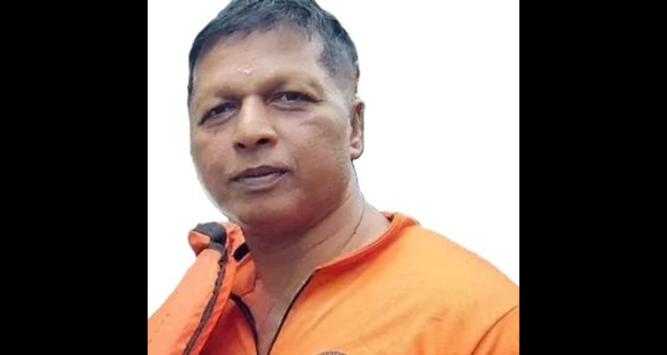 വൈദ്യുതി പോസ്റ്റ് ഒടിഞ്ഞു വീണ് ഫയര്‍ഫോഴ്‌സ് ഉദ്യോഗസ്ഥന്‍ മരിച്ചു